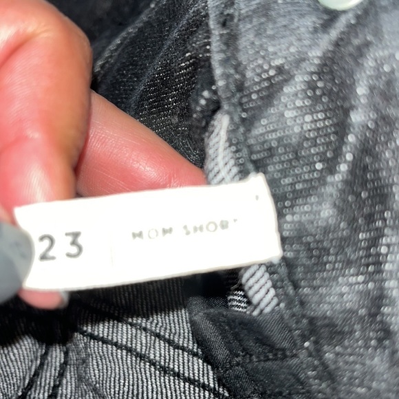 Pacsun Mom Shorts Womens
23 Black Denim Raw Hem
Distressed Cuffed Hem 5
Pocket - Picture 4 of 5